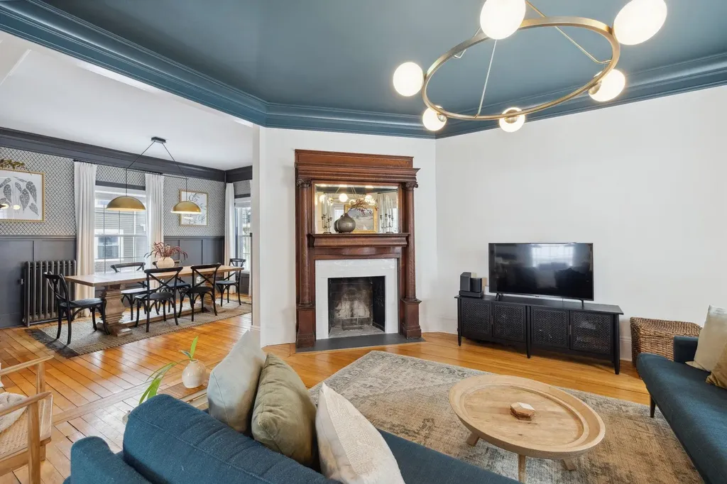 141 Russell Street Manchester NH 03104