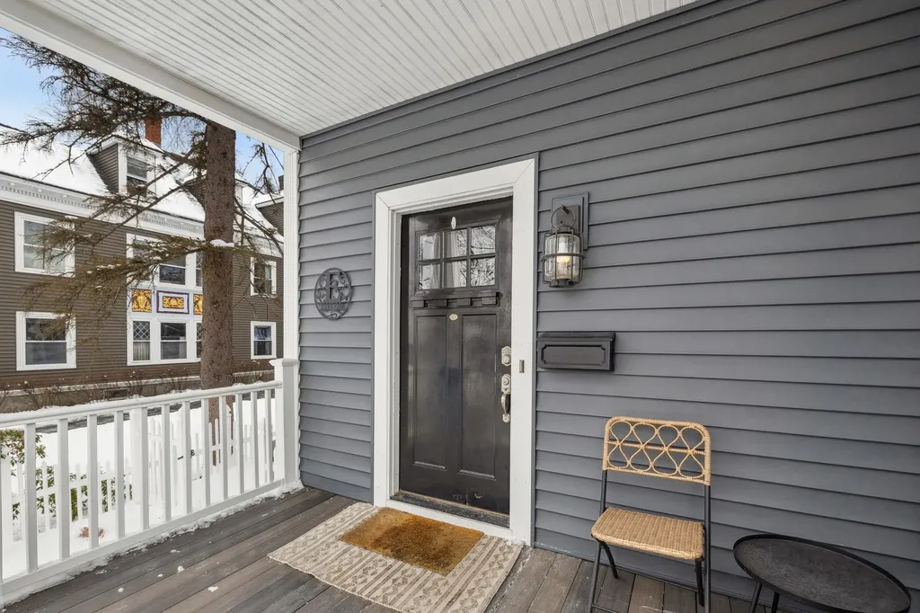 141 Russell Street Manchester NH 03104