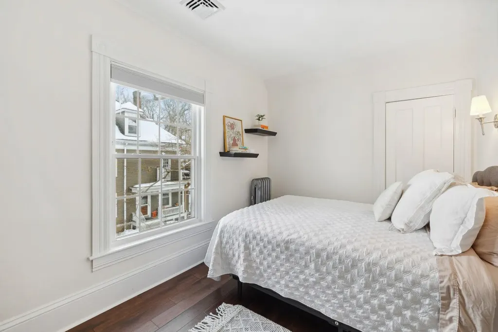 141 Russell Street Manchester NH 03104