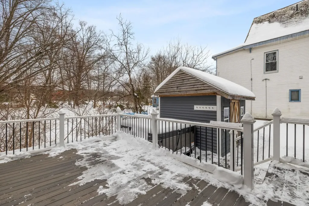 141 Russell Street Manchester NH 03104