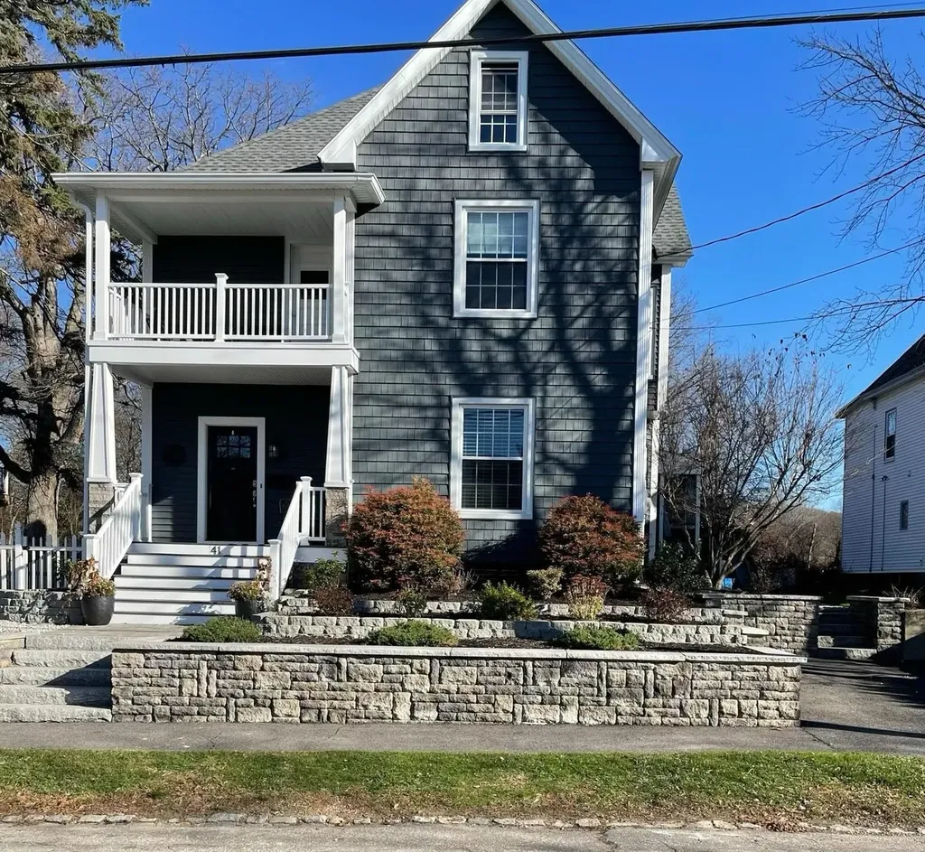 141 Russell Street Manchester NH 03104