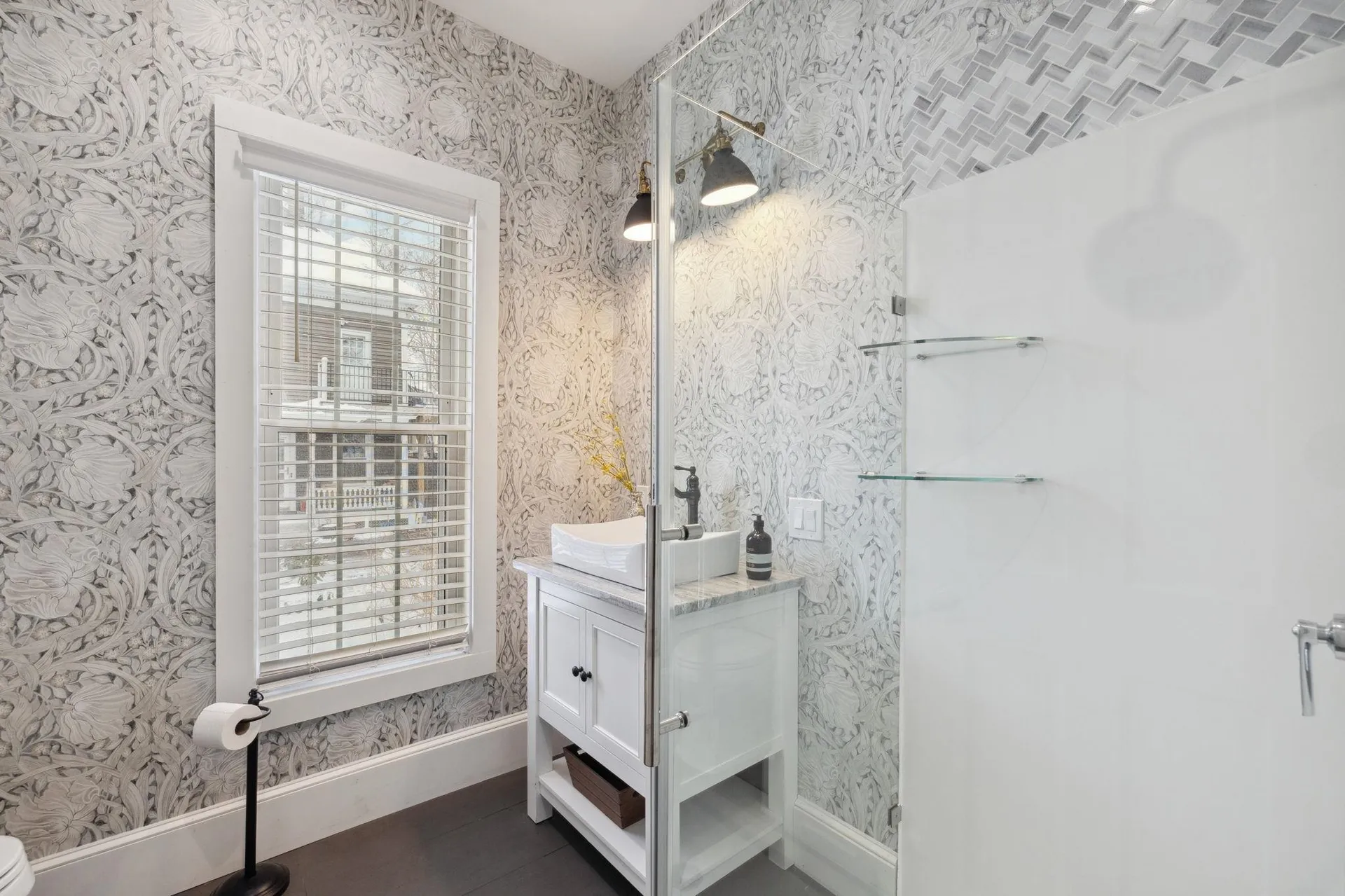 141 Russell Street Manchester NH 03104