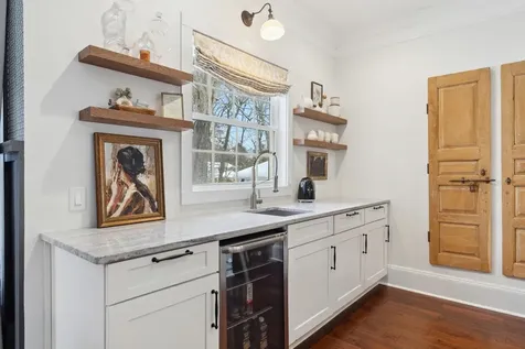 141 Russell Street Manchester NH 03104