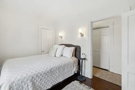 141 Russell Street Manchester NH 03104