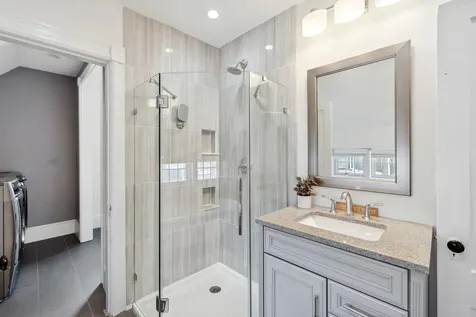 141 Russell Street Manchester NH 03104