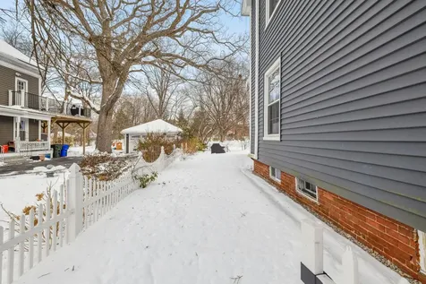 141 Russell Street Manchester NH 03104