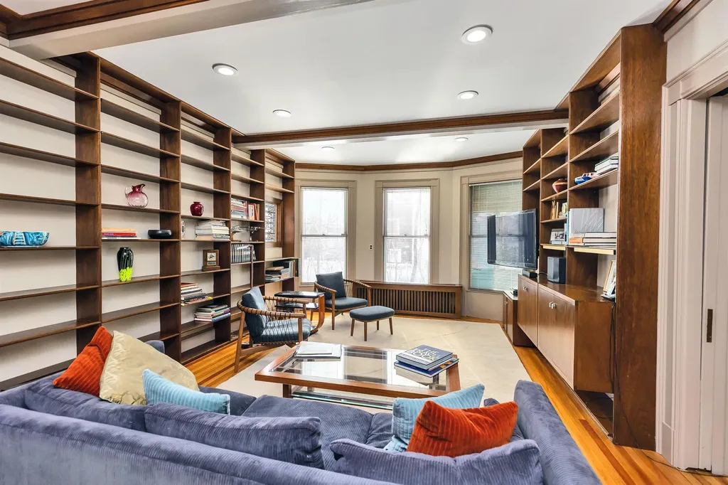 2195 Elm Street Manchester NH 03104