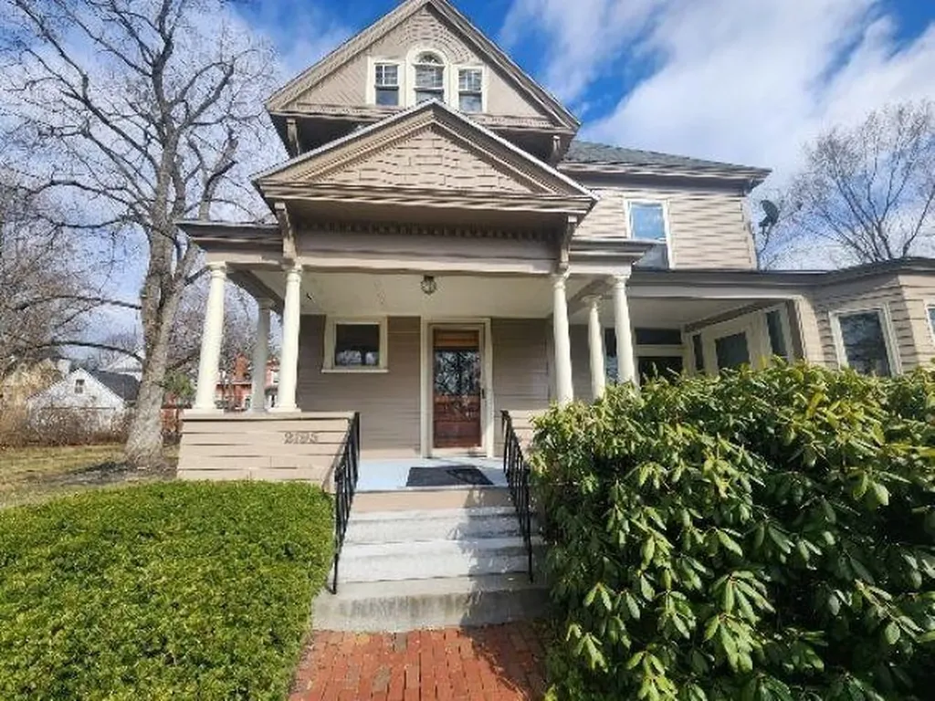 2195 Elm Street Manchester NH 03104