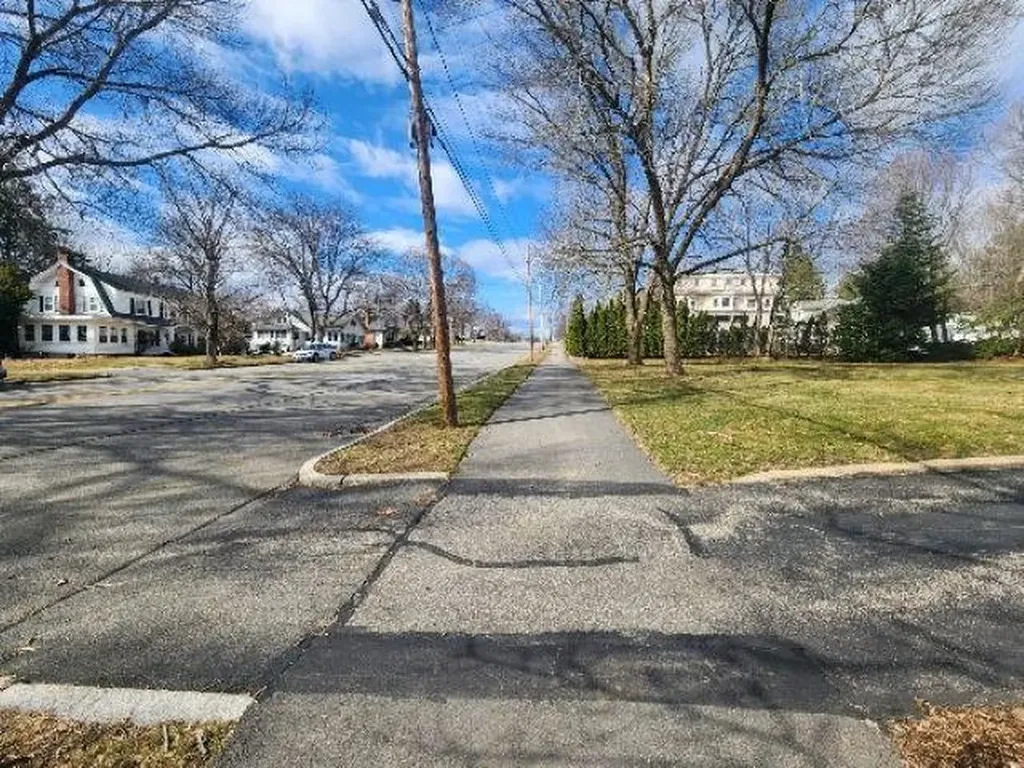 2195 Elm Street Manchester NH 03104