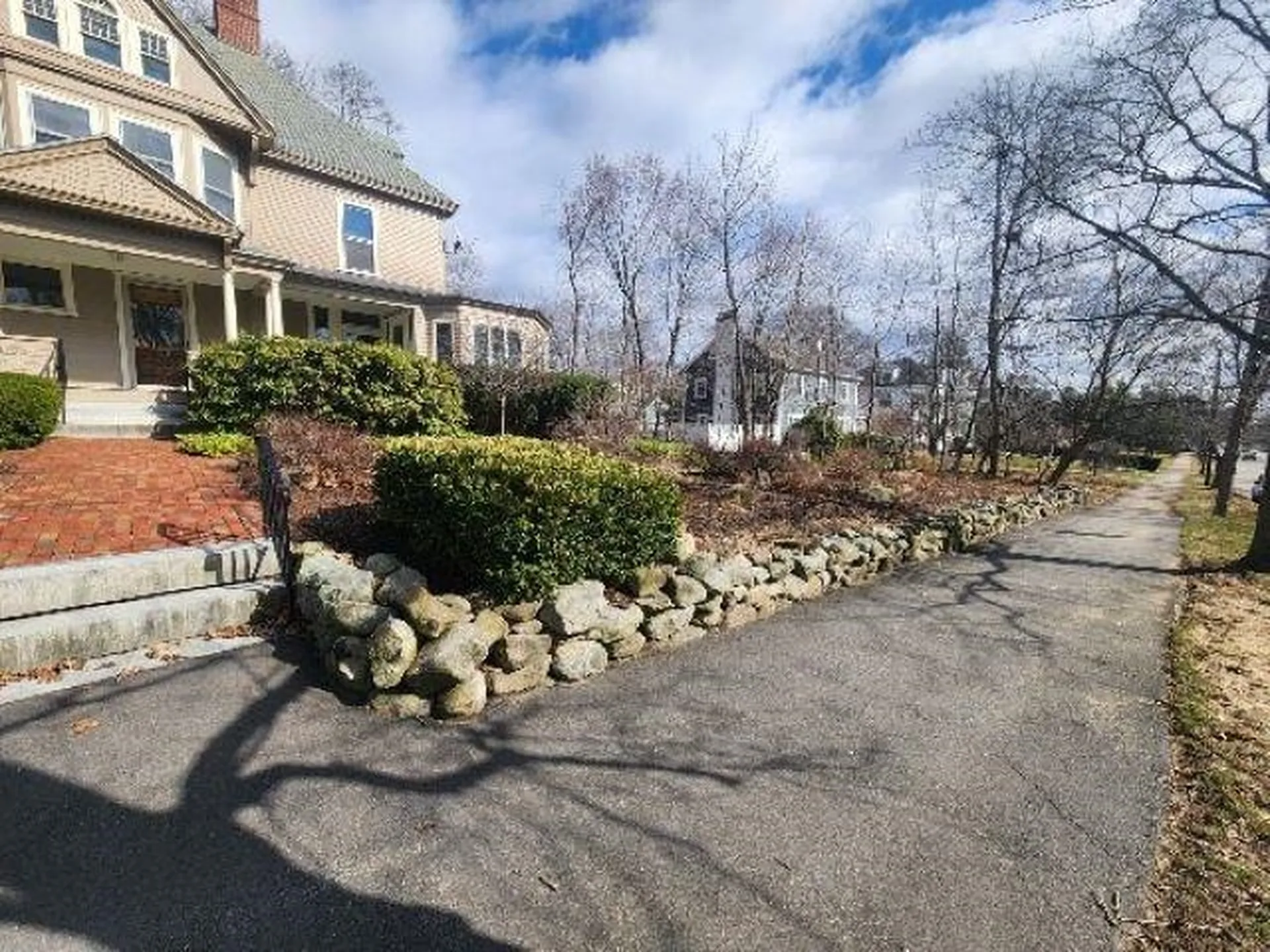 2195 Elm Street Manchester NH 03104