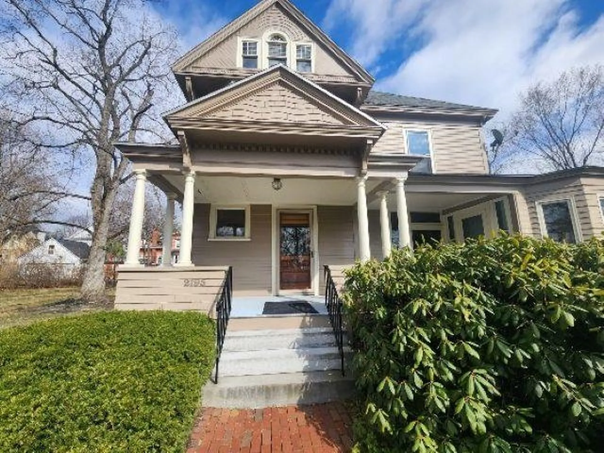 2195 Elm Street Manchester NH 03104