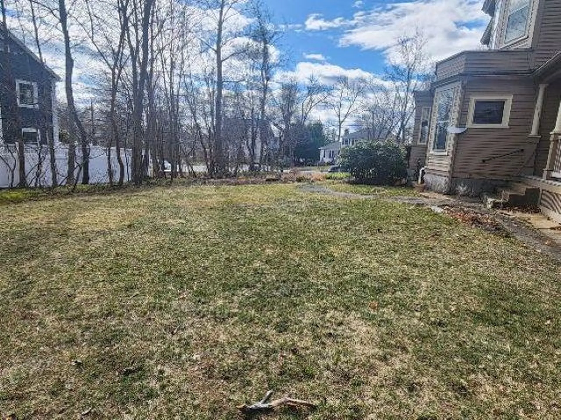 2195 Elm Street Manchester NH 03104