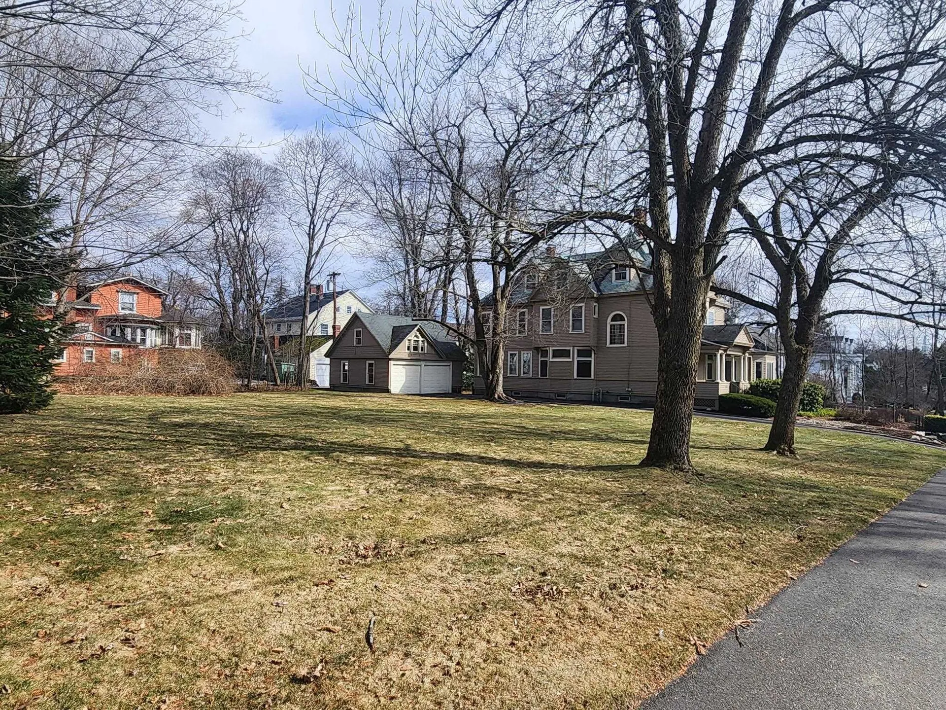 2195 Elm Street Manchester NH 03104