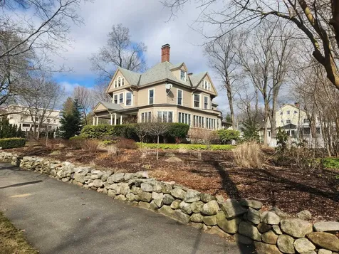 2195 Elm Street Manchester NH 03104