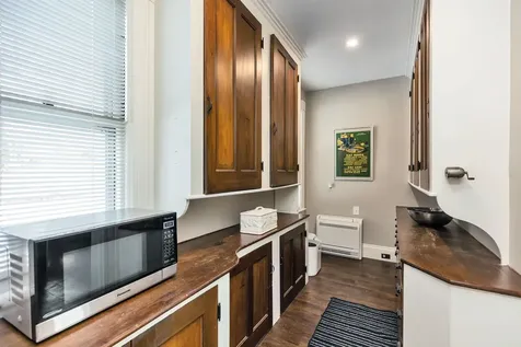 2195 Elm Street Manchester NH 03104