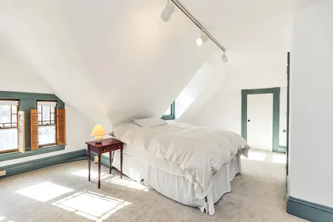 2195 Elm Street Manchester NH 03104