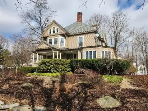 2195 Elm Street Manchester NH 03104