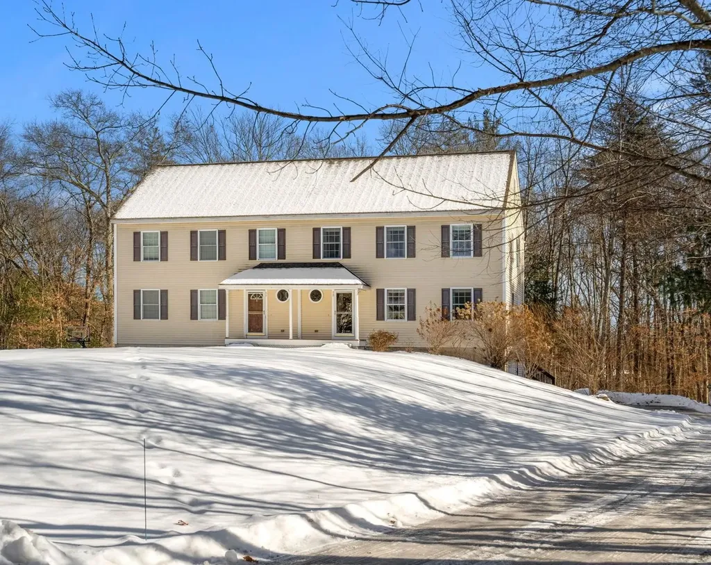 9b Kasher Drive Kingston NH 03848