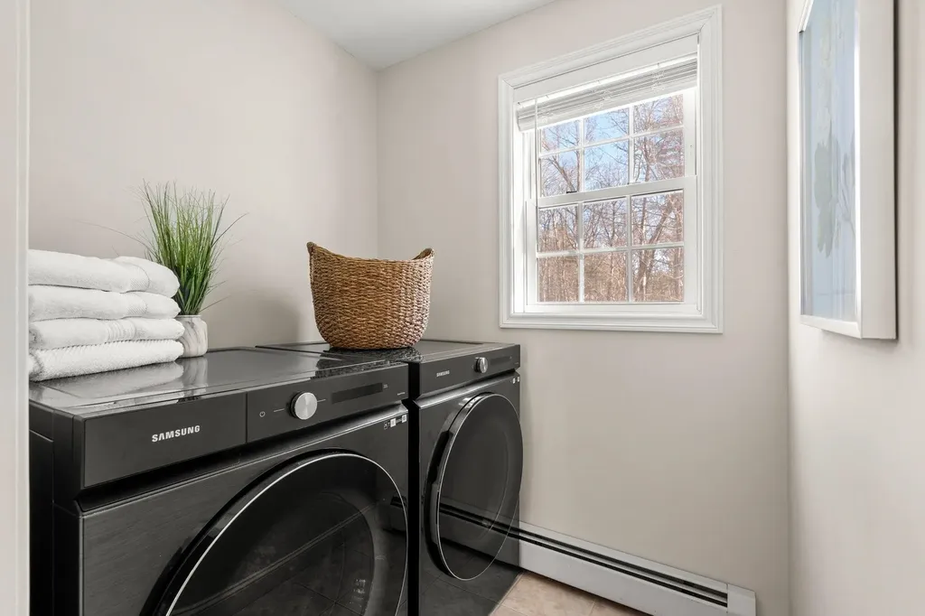 9b Kasher Drive Kingston NH 03848