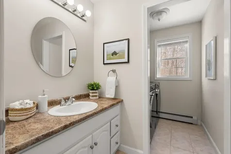 9b Kasher Drive Kingston NH 03848