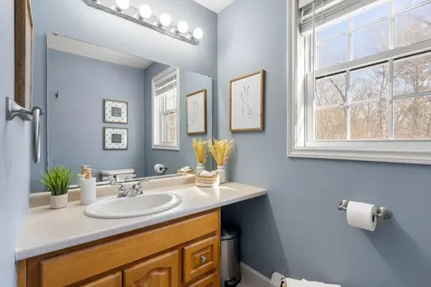 9b Kasher Drive Kingston NH 03848