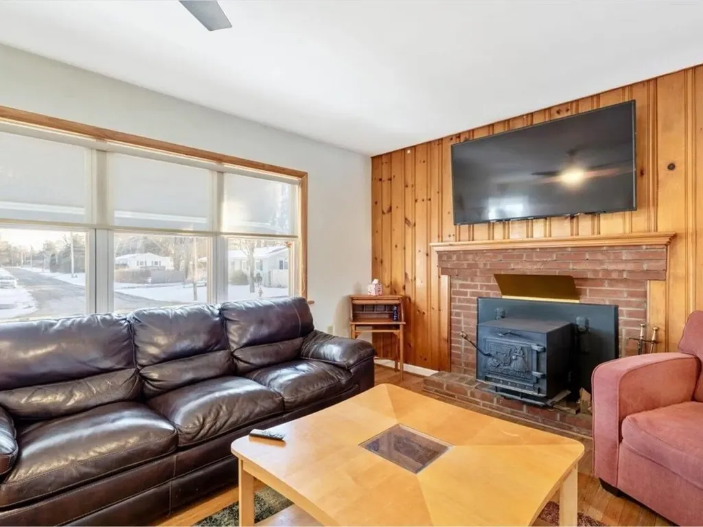 21 Richard Terrace South Burlington VT 05403
