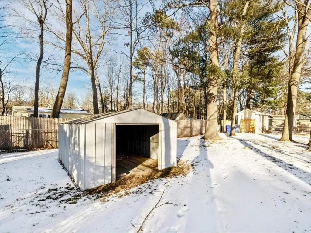 21 Richard Terrace South Burlington VT 05403