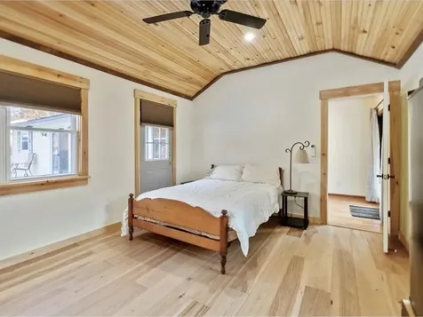 21 Richard Terrace South Burlington VT 05403