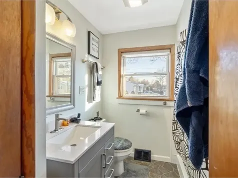 21 Richard Terrace South Burlington VT 05403