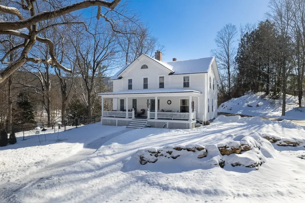 23 Church Street Proctor VT 05765