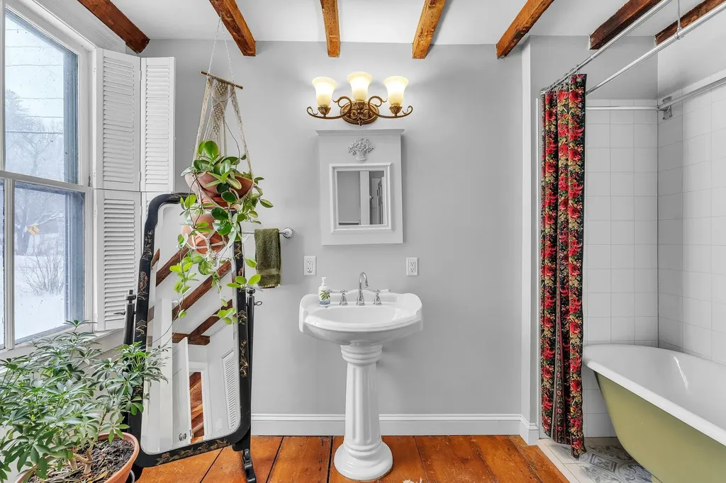 2 Church Street Middlesex VT 05602