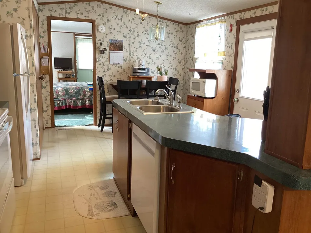 20 Woodland Park Troy NH 03465