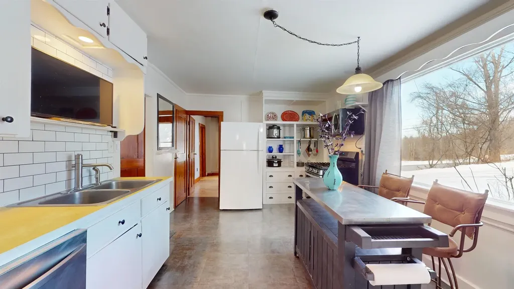 73 N Pleasant Street Middlebury VT 05753