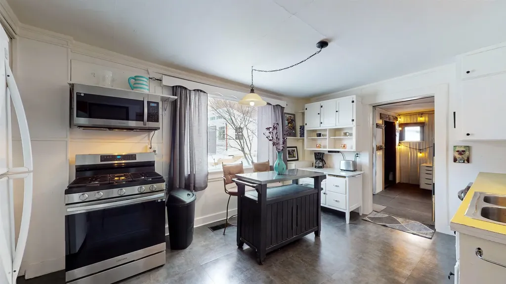 73 N Pleasant Street Middlebury VT 05753