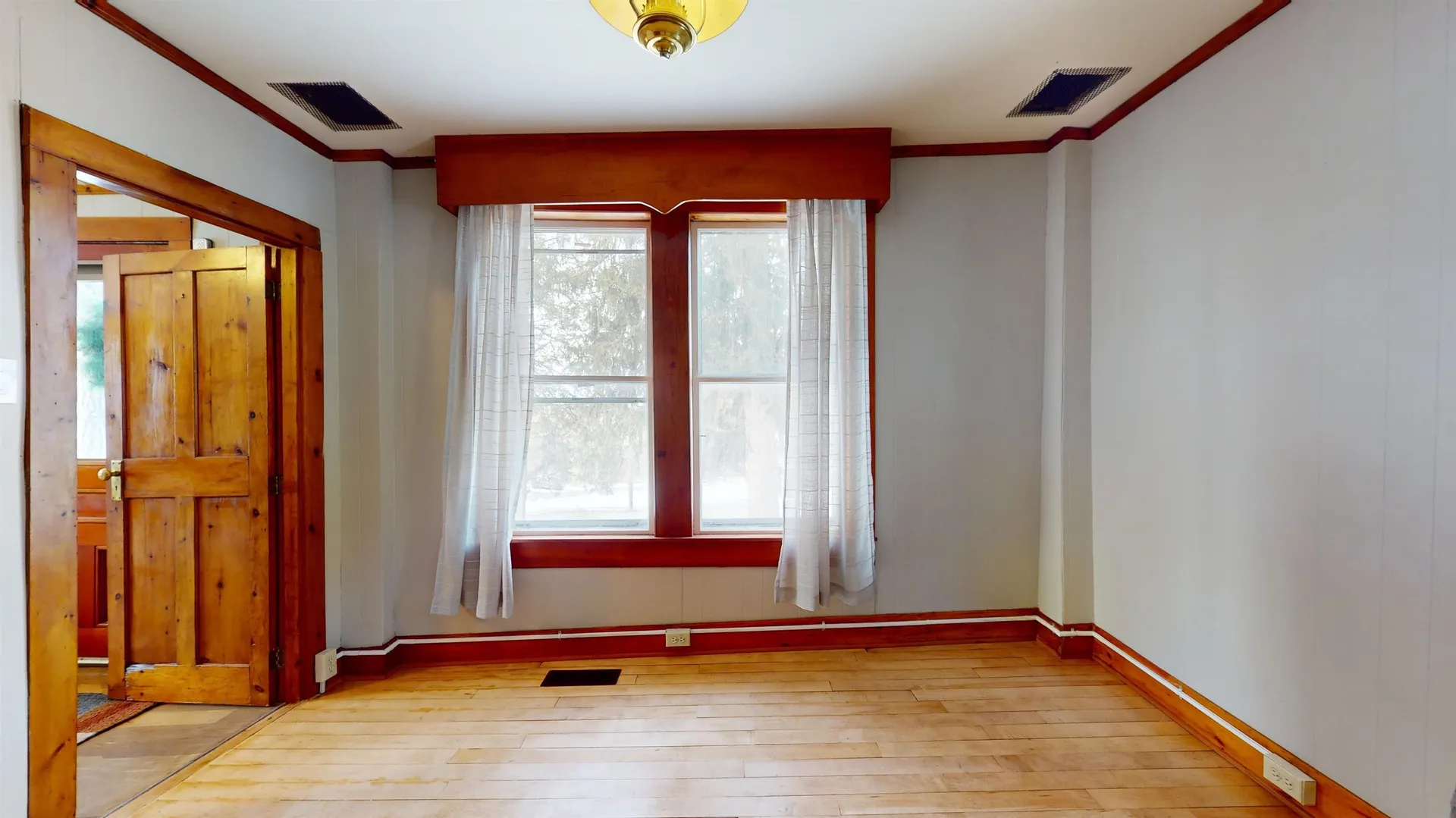 73 N Pleasant Street Middlebury VT 05753