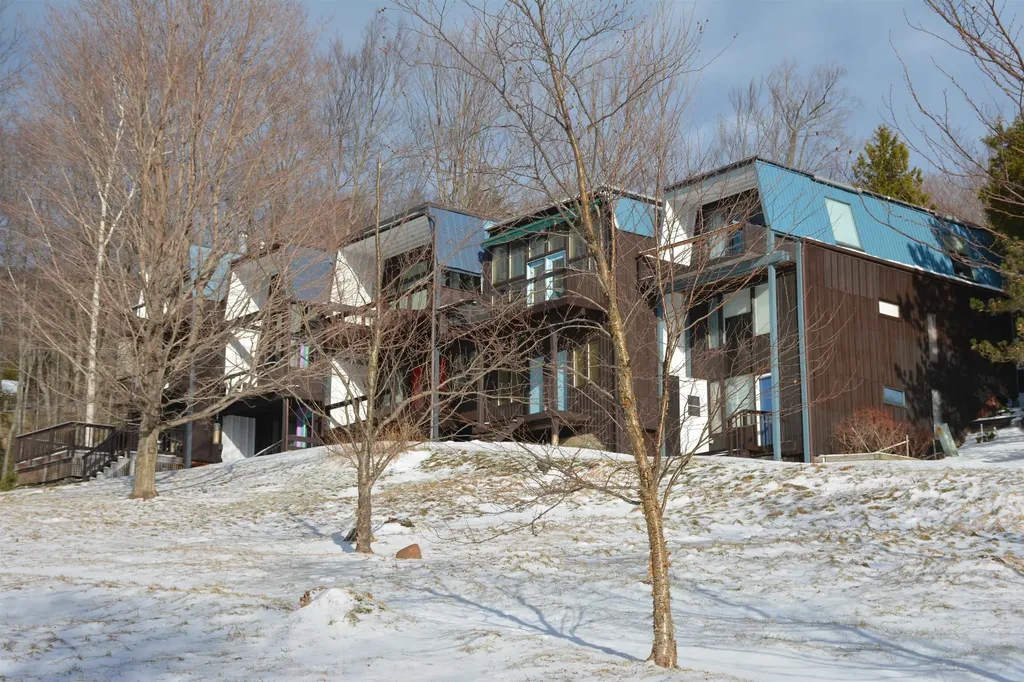 67 Upper Village Road Warren VT 05674