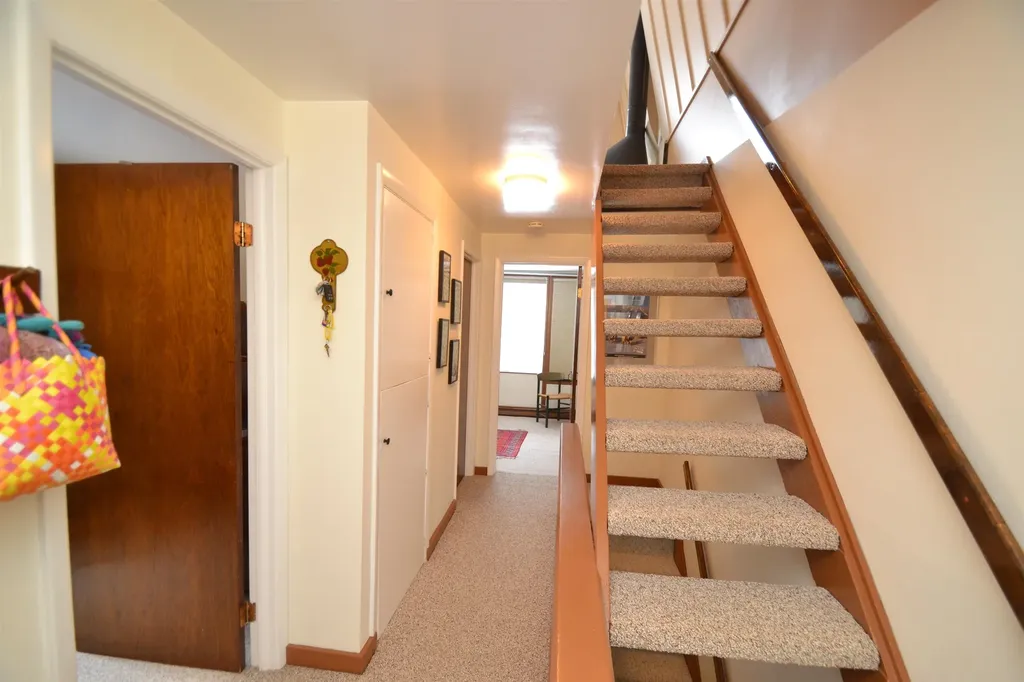 67 Upper Village Road Warren VT 05674