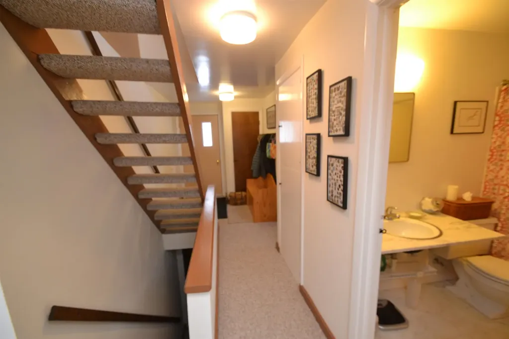 67 Upper Village Road Warren VT 05674