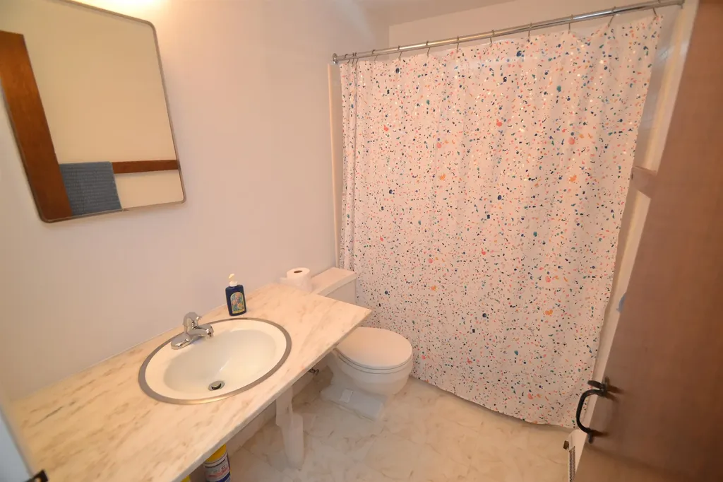 67 Upper Village Road Warren VT 05674