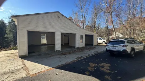 64 Crown Point Road Rochester NH 03867