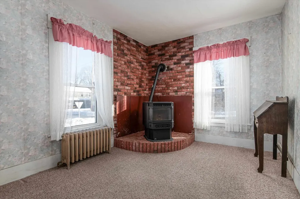 2 Pond Street Ludlow VT 05149