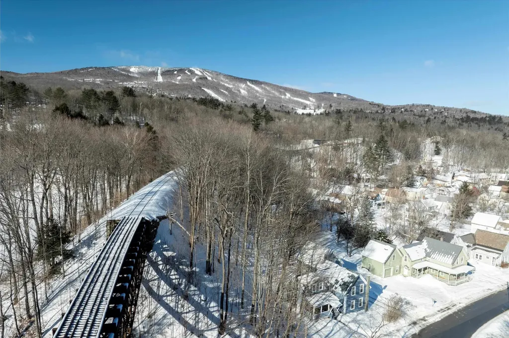 2 Pond Street Ludlow VT 05149