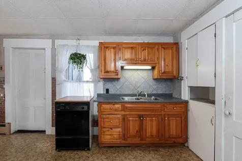 2 Pond Street Ludlow VT 05149