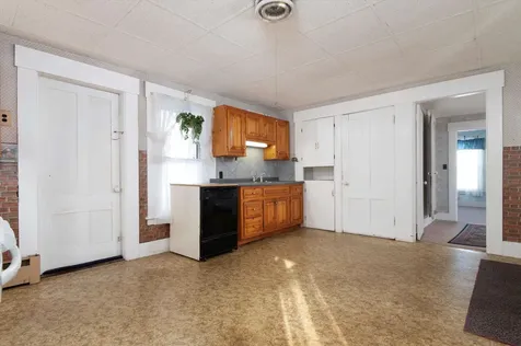 2 Pond Street Ludlow VT 05149