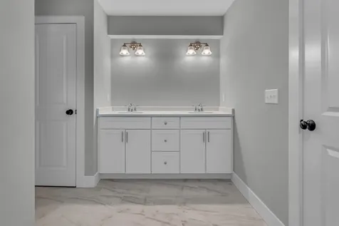 Lot 6 Robin Way Chester NH 03036