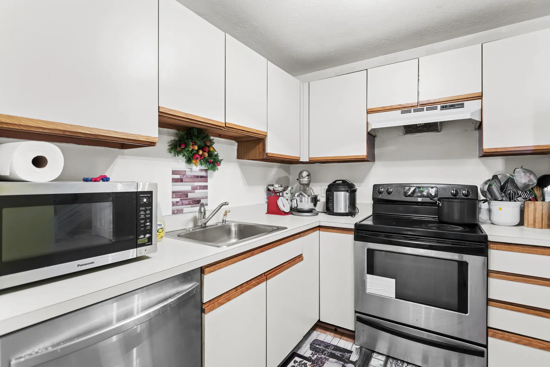 11 Timberwood Drive Goffstown NH 03045