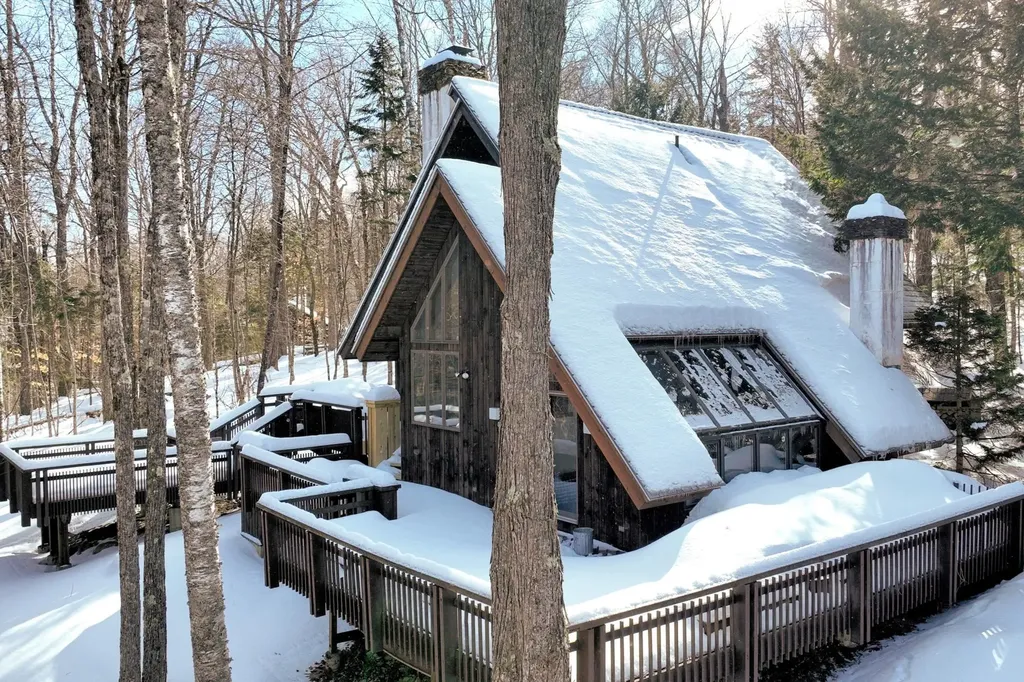 311 Hawk Spur Road Plymouth VT 05056