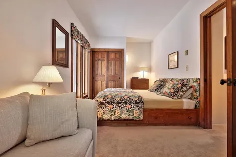 311 Hawk Spur Road Plymouth VT 05056