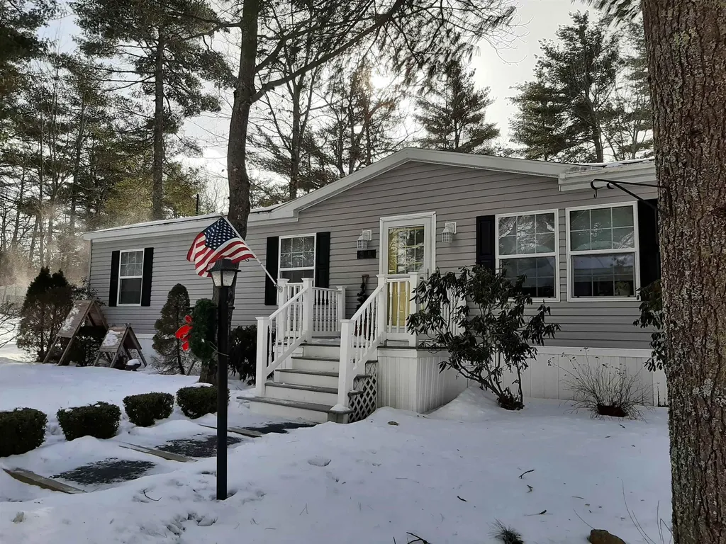 11 Blue Jay Lane Conway NH 03813