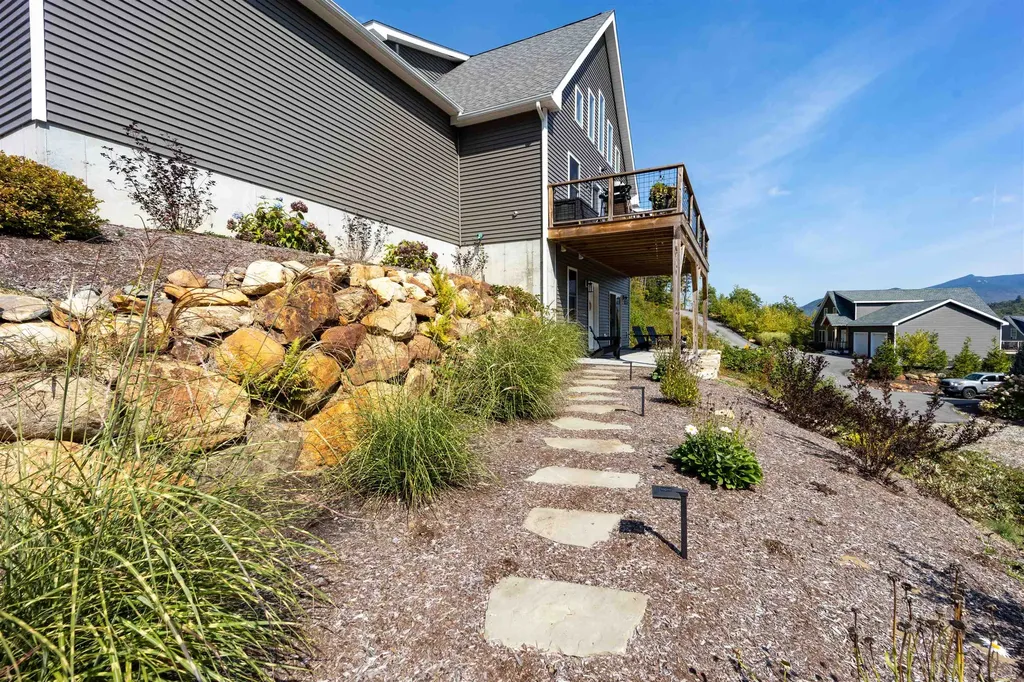 32 Horizon Drive Thornton NH 03285